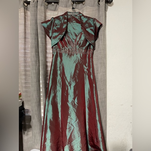 Cinderella Iridescent Plus Party Dress with Jacket/Cardigan - Picture 1 of 8